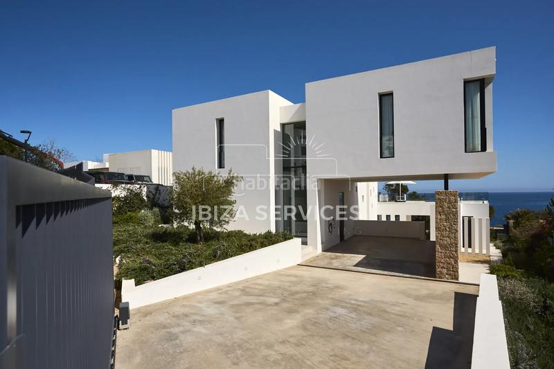 Foto 6786f73a-381b-452d-9959-543817df33c3. Rent chalet with pool in Cap Martinet Santa Eulària