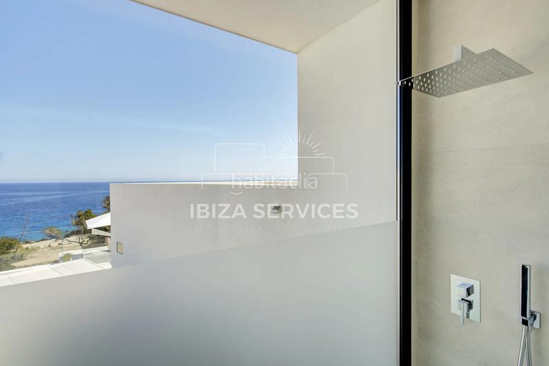 Foto 79c6db6e-2f45-46fc-b568-6d8a1385aa44. Rent chalet with pool in Cap Martinet Santa Eulària