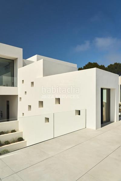 Foto 8250110d-408c-4999-aaac-773c8800b831. Rent chalet with pool in Cap Martinet Santa Eulària