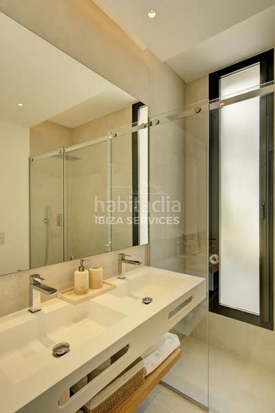 Foto cd526531-e45d-4e0c-86a8-fa6f96011650. Rent chalet with pool in Cap Martinet Santa Eulària