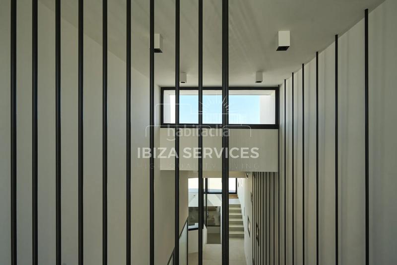 Foto f676d907-ab8f-498b-9b5b-bcc65c1e9607. Rent chalet with pool in Cap Martinet Santa Eulària