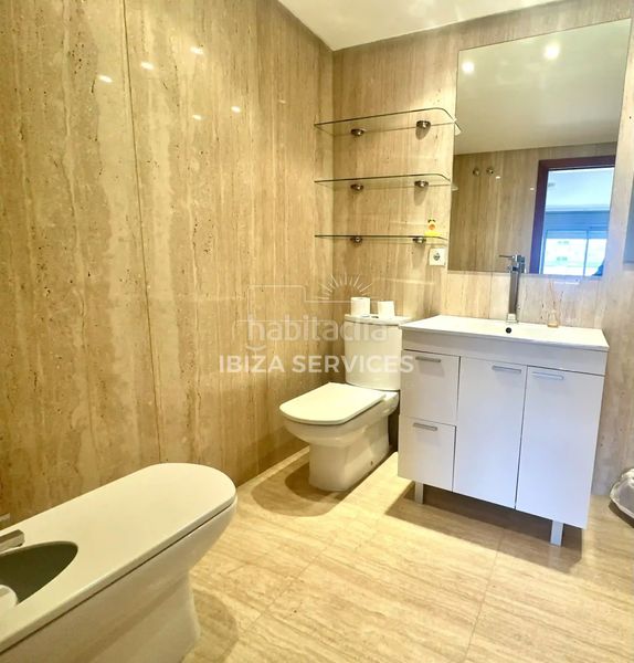 Foto ba0d06f0-7725-4c57-9b7b-10668cfc124a. Rent flat with parking pool in Marina Botafoc-Talamanca Ibiza