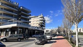 Appartement à Marina Botafoc-Talamanca. Apartamento de lujo con amplia terraza nueva ibiza en venta.
