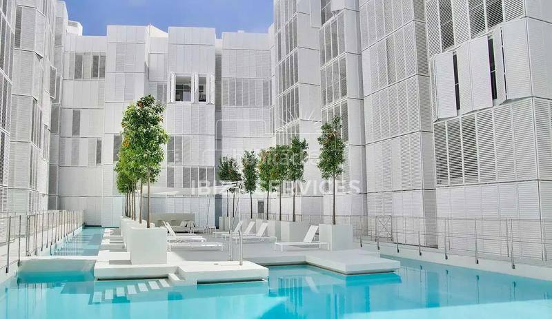 Foto 95354b0c-77f1-41b0-927d-22297147f262. Rent flat with pool in Marina Botafoc-Talamanca Ibiza