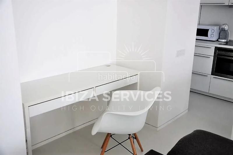 Foto 990a7563-81eb-4183-8abe-9d647312e849. Rent flat with pool in Marina Botafoc-Talamanca Ibiza