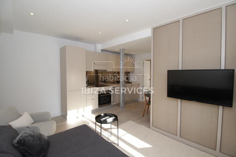 Foto 449a9d39-d8b8-412b-80b6-60b70da0ec3a. Alquiler piso apartamento la marina de un dormitorio en alquiler de temporada de invierno en Ibiza