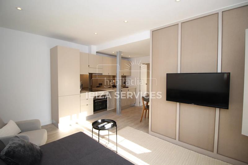 Foto 68a951c6-546d-4d01-bfed-80bd3d861f09. Alquiler piso apartamento la marina de un dormitorio en alquiler de temporada de invierno en Ibiza