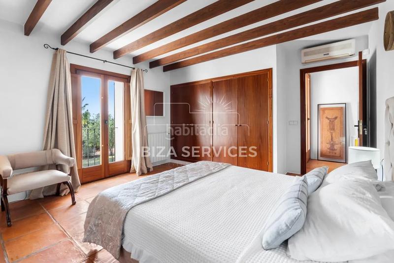 Foto 245c6df4-9454-4470-90f0-ae63d84a3a7b. Alquiler chalet monthly winter rental san jordi 8 bedroom house for rent en Sant Josep de sa Talaia