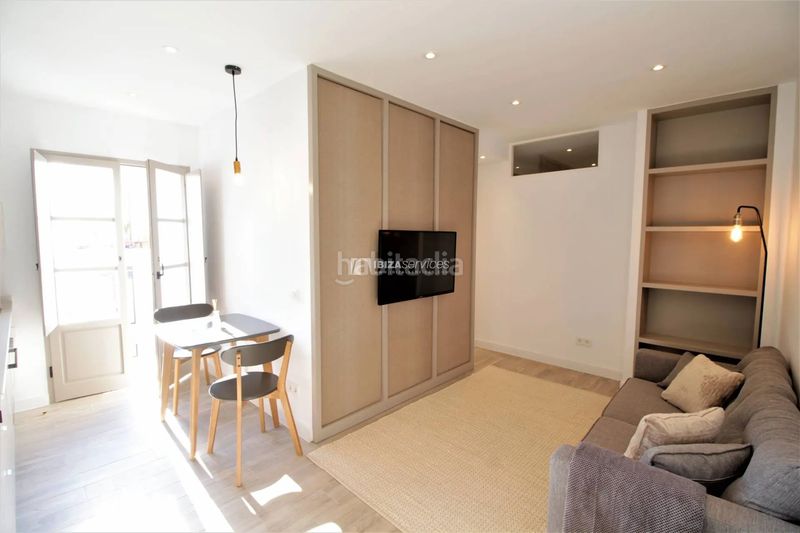 Foto 71d3af35-b45b-40f2-9f41-f663d18da6dd. Rent flat in Dalt Vila-La Marina Ibiza