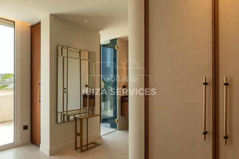 Foto c24e3844-e682-45b0-980c-24df5de2c85a. Appartement avec piscine dans Marina Botafoc-Talamanca Ibiza