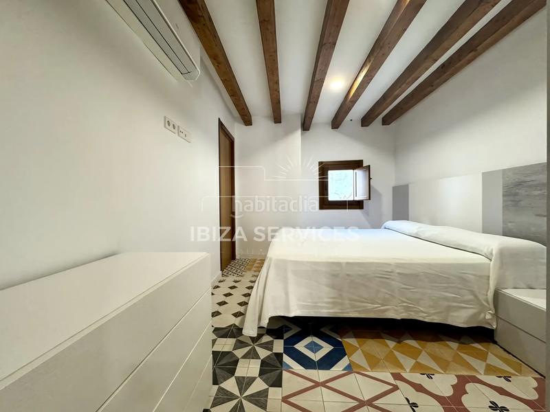Foto d1a3c73c-77cf-49a3-b1b4-87df082f1782. Rent flat in Dalt Vila-La Marina Ibiza