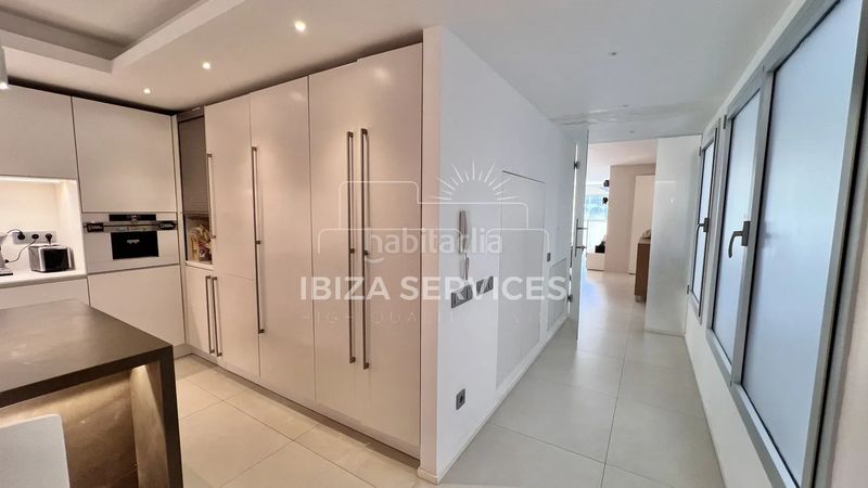 Foto 4c384e64-6ef2-4a51-8037-de29116a05b4. Pis amb aparcament piscina a Marina Botafoc-Talamanca Ibiza