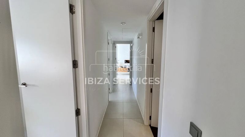 Foto cfeaf89b-779f-4712-9b43-3a9a6e56e165. Pis amb aparcament piscina a Marina Botafoc-Talamanca Ibiza