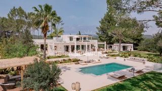 Chalet in Puig d´en Valls. Can maï, una preciosa villa en jesús con total privacidad en ven