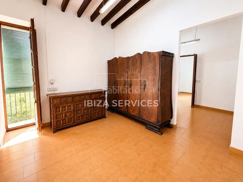 Foto 0a8814e9-4eff-443a-a306-8b82bbf8f0a4. Pis a Dalt Vila-La Marina Ibiza