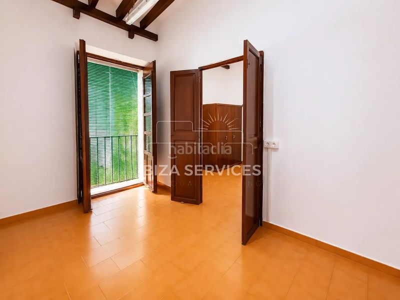 Foto b554ea41-45be-4603-bbde-cd9a11c996cd. Pis a Dalt Vila-La Marina Ibiza