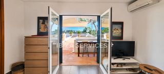 Pis a Cala Vedella-Cala Tarida. Amplio apartamento de 3 dormitorios con grandes terrazas y bonit