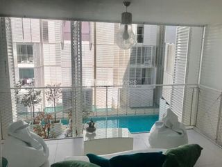 Piso en Marina Botafoc-Talamanca. Charming apartment to sale in patio blanco