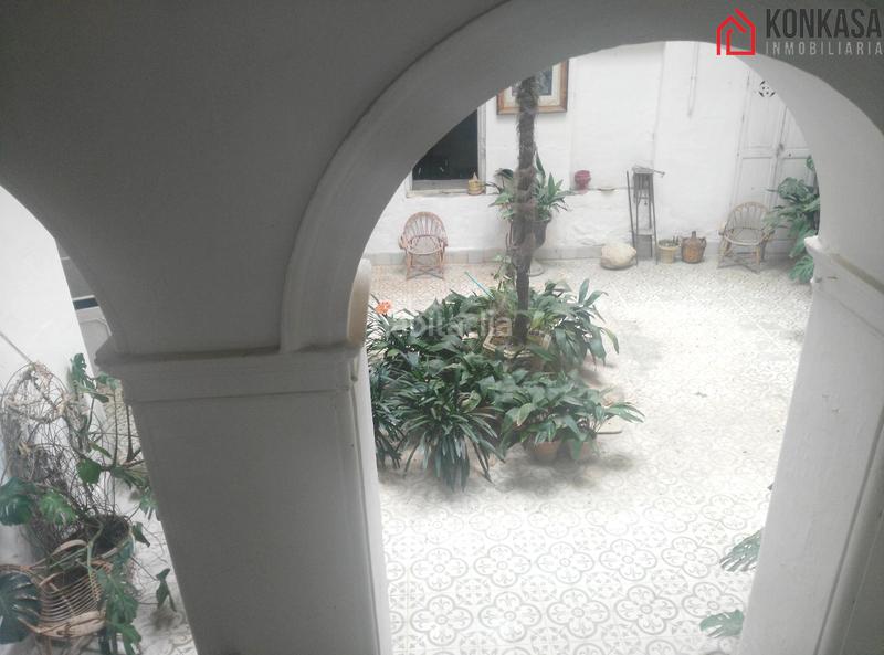 Foto f1a7c622-7c0f-47d7-8252-06f8830ea3c6. Casa amb aparcament a Arcos de la Frontera