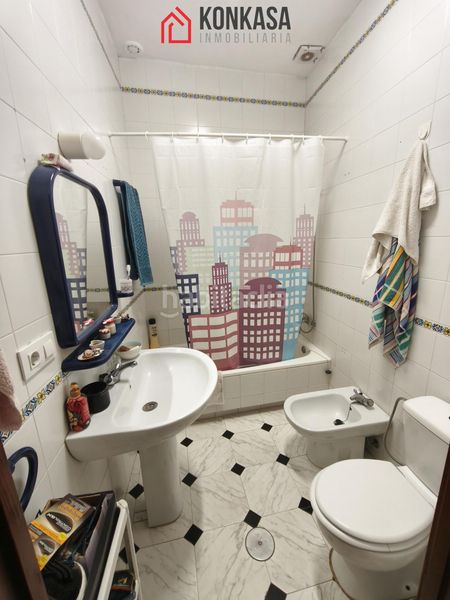 Foto ef9bd1b2-d777-4949-9ace-58c7a2963163. Casa adossada a Arcos de la Frontera