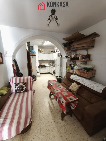 Foto f5c689d9-483c-4a72-a1c6-118990c38979. Casa adossada a Arcos de la Frontera