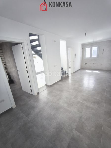 Foto f5eae125-6c4e-4356-a6d7-a9d50529d9f9. Duplex dans Espera