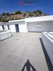 Zweistöckige Wohnung in Espera. Esperadúplex