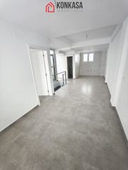 Zweistöckige Wohnung in Espera. Esperadúplex