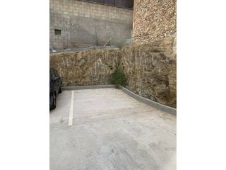 Alquiler Parking coche en Esquirol 45. Garaje en alquiler en sant feliu de codines
