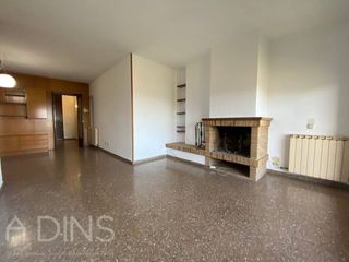 Rent Flat  Calle agusti santacruz. Pis en alquiler en sant feliu de codines
