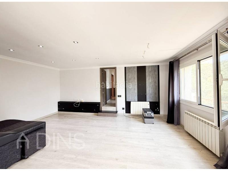 Foto 4582921e-0060-4d0d-a81e-65ef0c0ef70a. Casa in roures 6 in Castellcir