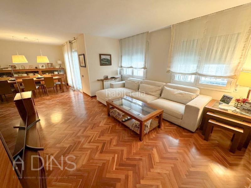 Foto 00e134a3-f41a-4db9-8944-059460e7bb5d. Location appartement avec parking dans Barri del Centre Terrassa