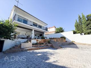 Maison  Josep maria sert 8. Oportunidad dos viviendas separadas en un mismo hogar