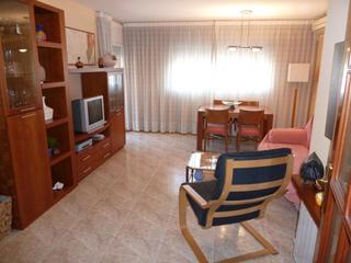 Lloguer Pis  Josep fontcuberta. Piso en alquiler con muebles