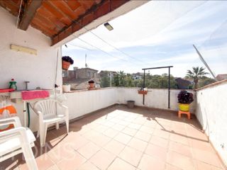 Casa  Calle nou. Casa en venta en caldes de montbui