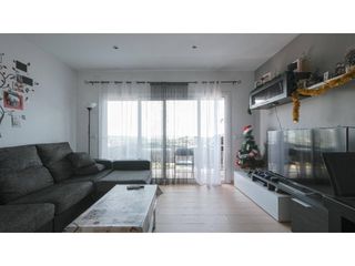 Pis  Calle agust� santacruz. Piso en venta en sant feliu de codines