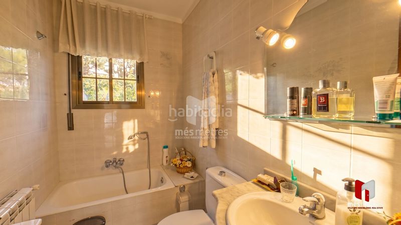 Foto 2f096389-e15e-4d3e-8d74-bd4b5d559ad0. Casa amb calefacció piscina a Teià