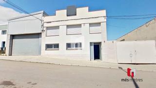 Fabrikhalle in Premià de Dalt