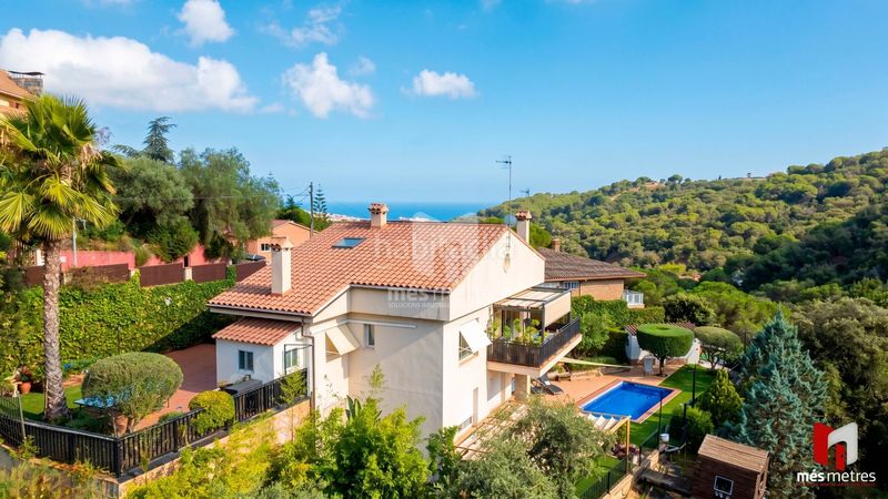 Foto aba6cd69-aa3a-4ae0-9e7e-11b384159396. Casa amb calefacció piscina a Alella