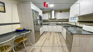 Etagenwohnung in Teià. Amplio piso todo reformado