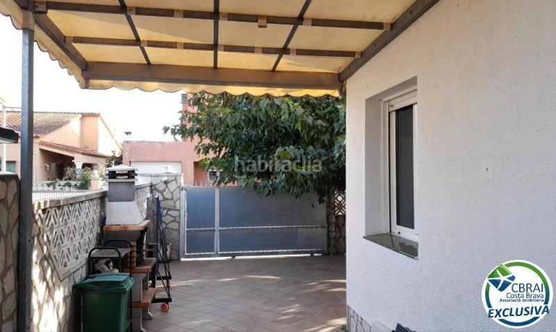 Foto 6a4f7aad-f26d-4714-9b8d-a7f120d05da9. Chalet en puigmal casa con piscina y 4 habitaciones en Empuriabrava