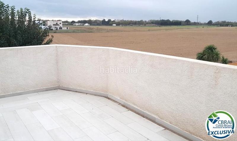 Foto c7270184-e0c6-4dea-be62-1c69dc7f8b7a. Chalet en puigmal casa con piscina y 4 habitaciones en Empuriabrava