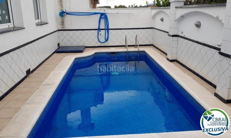 Foto f6a34154-f0ee-4b14-9c57-bf61d2e5058e. Chalet en puigmal casa con piscina y 4 habitaciones en Empuriabrava