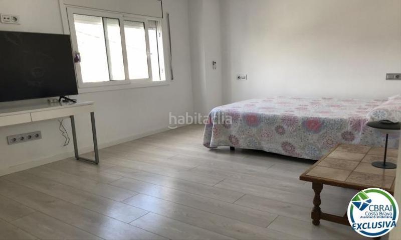 Foto 2ba0374e-6404-4238-bd53-0cab2ccc9bf2. Chalet en baix llobregat 4 gran casa en una zona muy tranquila. en Roses