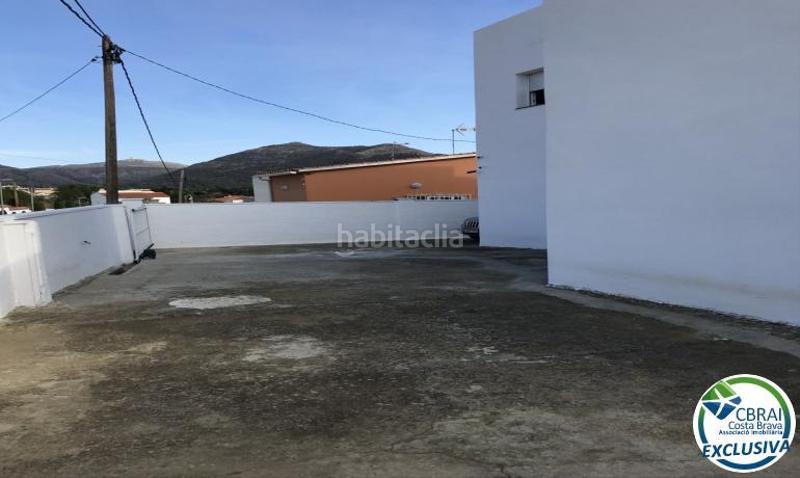 Foto 9685d885-2a27-4c44-92ef-a7152890e062. Chalet en baix llobregat 4 gran casa en una zona muy tranquila. en Roses