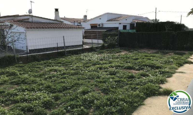 Foto e4c00834-20b9-408d-a2c2-24bcb656f1f0. Chalet en baix llobregat 4 gran casa en una zona muy tranquila. en Roses