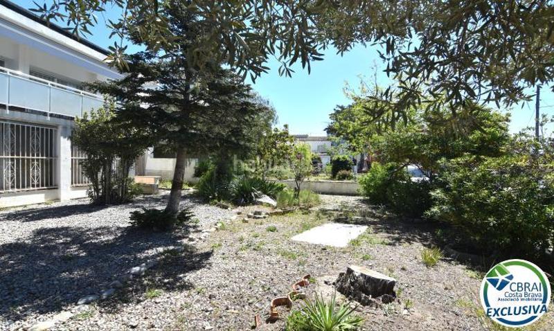 Foto 8bc81e31-f88b-4a15-a6dc-3ff1e00dbaa8. Piso en cala roja 4 piso con gran jardín en Santa Margarida Roses