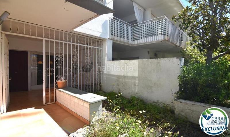 Foto ff3424fc-5b42-4c72-9dab-fb024e28e641. Piso en cala roja 4 piso con gran jardín en Santa Margarida Roses