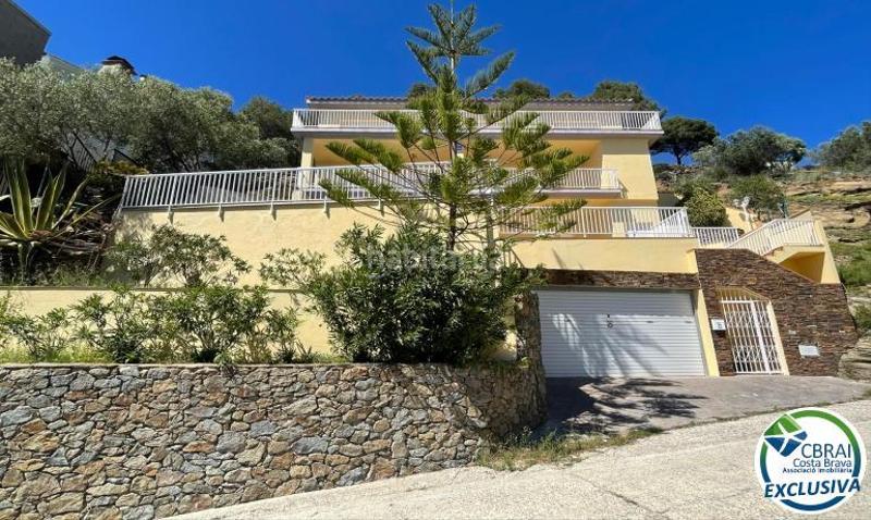 Foto ad0c558b-ef04-4534-b7f5-ccc1769d0c23. Chalet en mirón 51 gran casa con vistas a la bahia en Roses