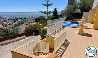 Xalet a Mirón 51. Gran casa con vistas a la bahia de roses